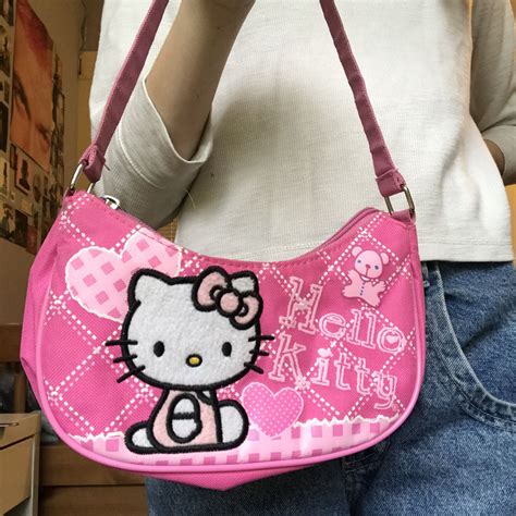 pictures of hello kitty purses